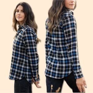 Anian "Sunday" Blue and Black Flannel Button Down